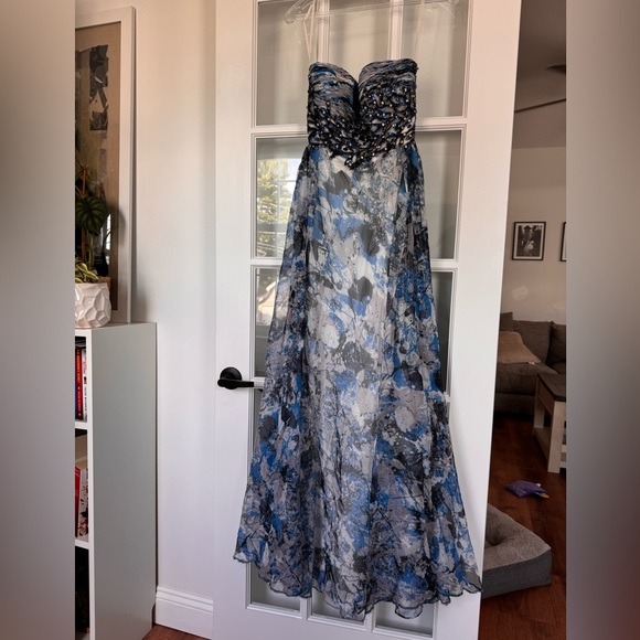 Prom Dress - Picture 1 of 5